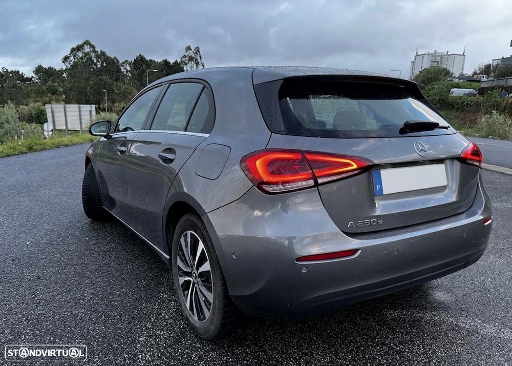 Mercedes-Benz A 250 e 8G-DCT Progressive Advanced - 4