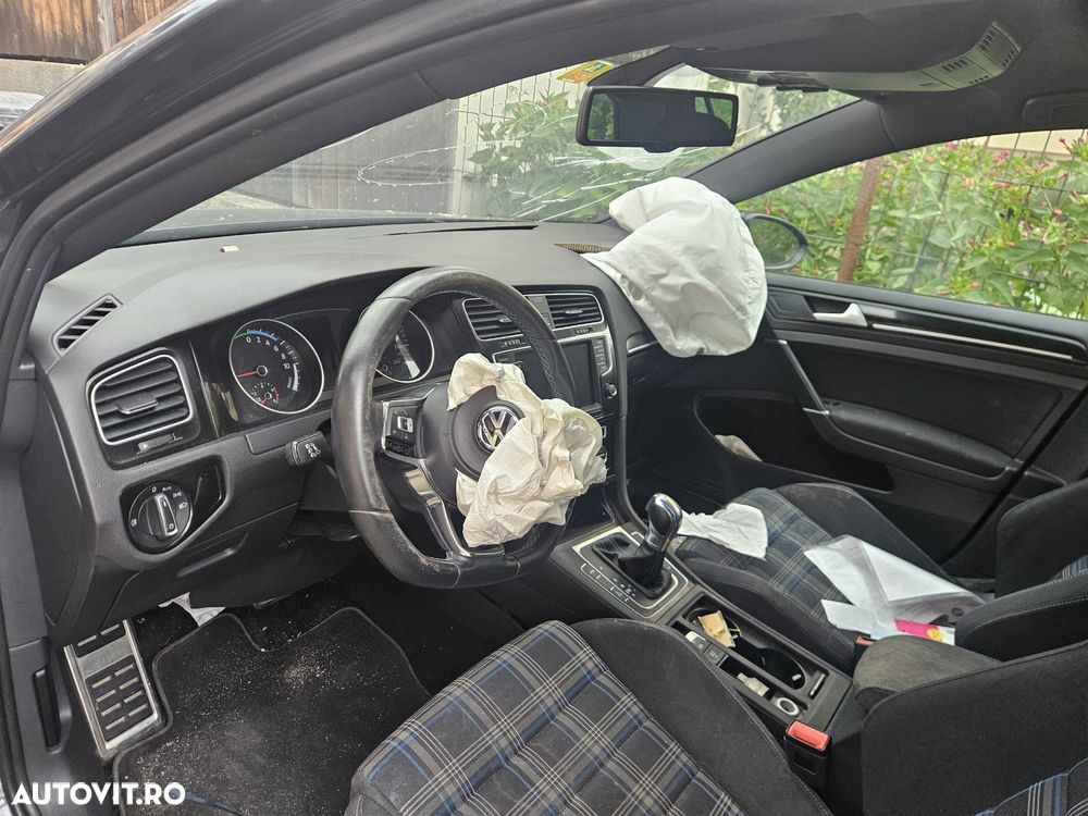 Volkswagen Golf Standard - 7