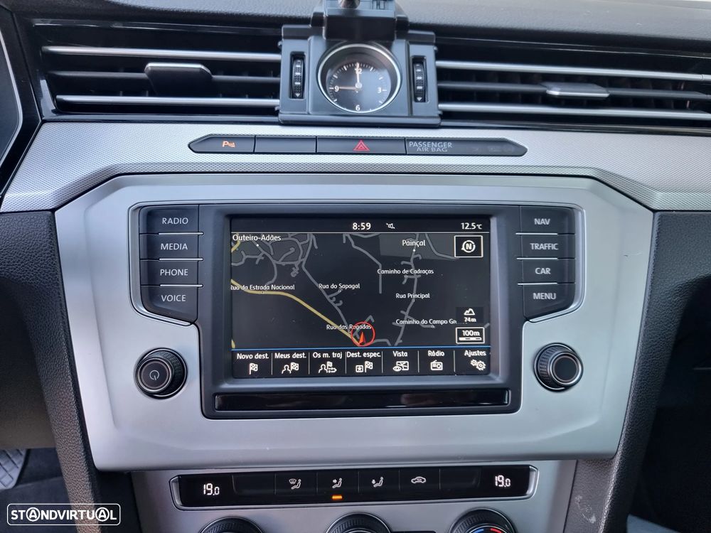 VW Passat Variant 2.0 TDI Confortline - 15