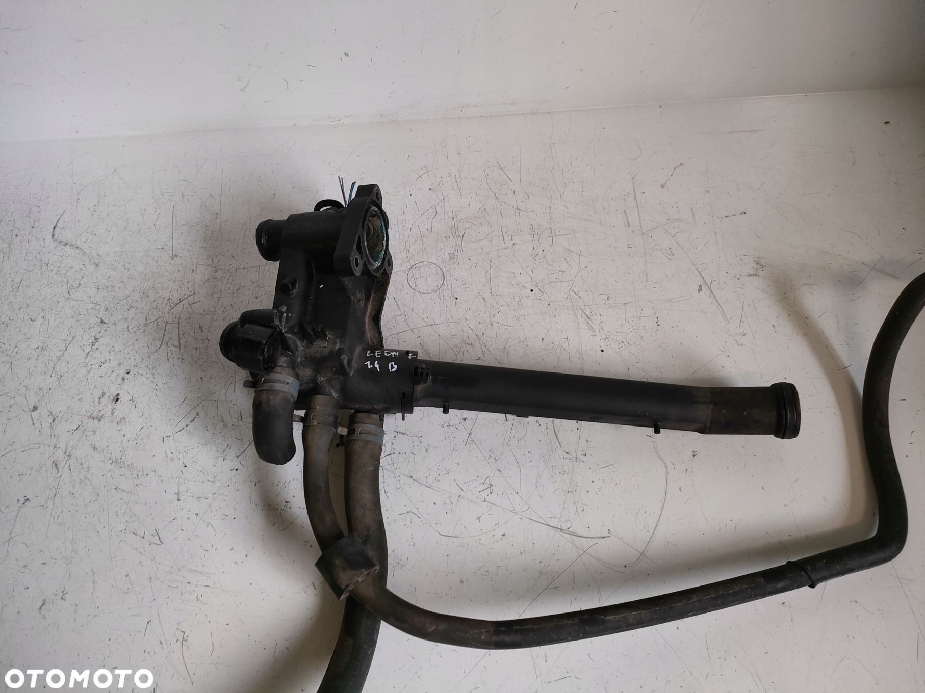 VW AUDI LEON I OBUDOWA TERMOSTATU 032121111 - 1