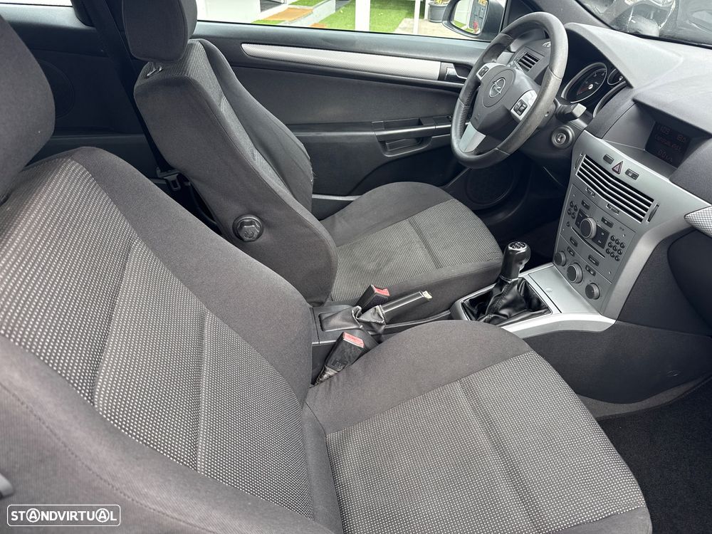 Opel Astra GTC 1.3 CDTI - 15