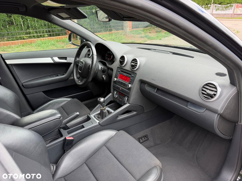 Audi A3 Sportback 2.0 TDI DPF S line Sportpaket - 7