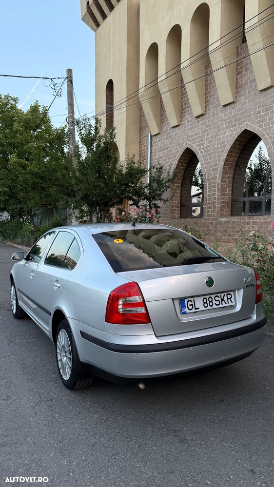 Skoda Octavia 1.6 MPI Ambiente - 3