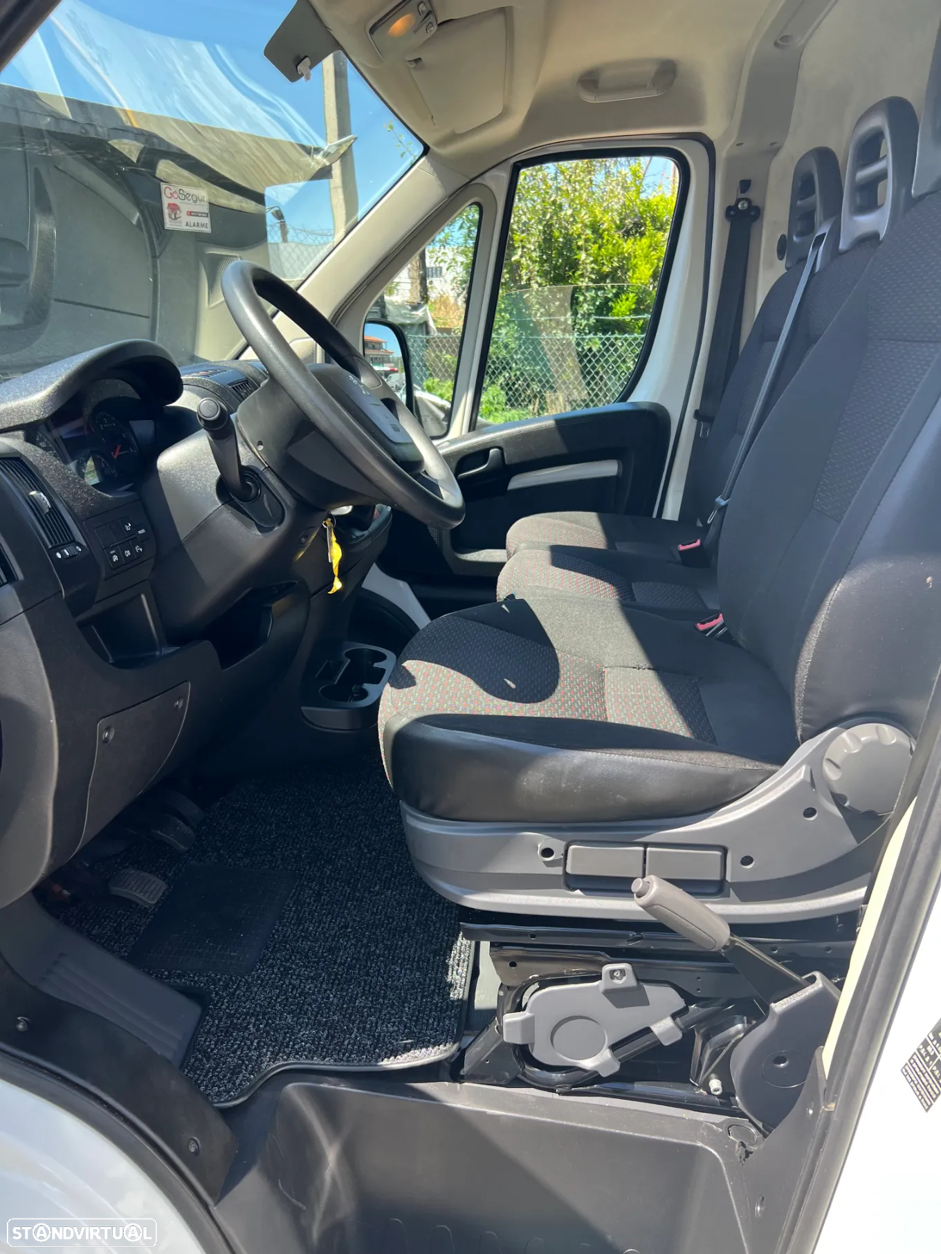 Peugeot Boxer 2.2 BlueHDI 335 L3H3 Pro C/ IVA DEDUTIVEL - 8
