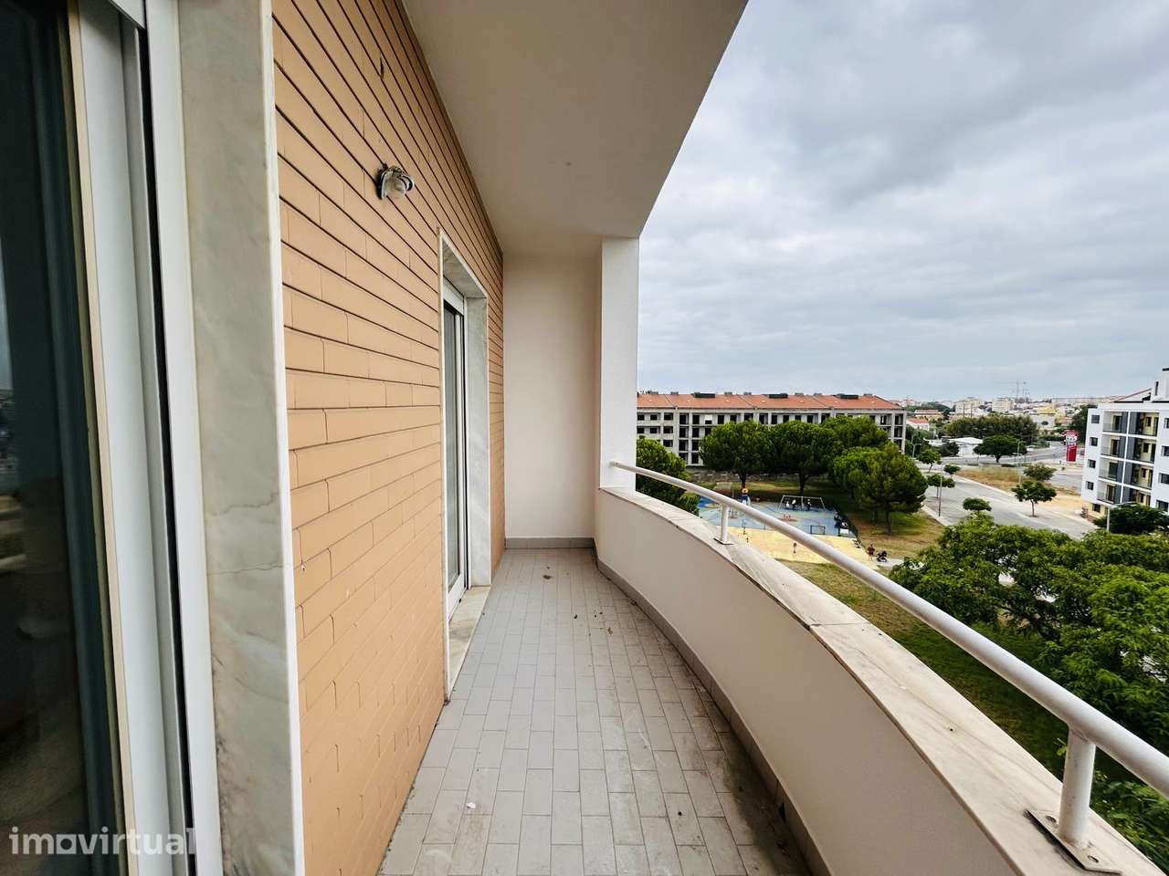 Apartamento  T2 todo remodelado - Grande imagem: 3/15