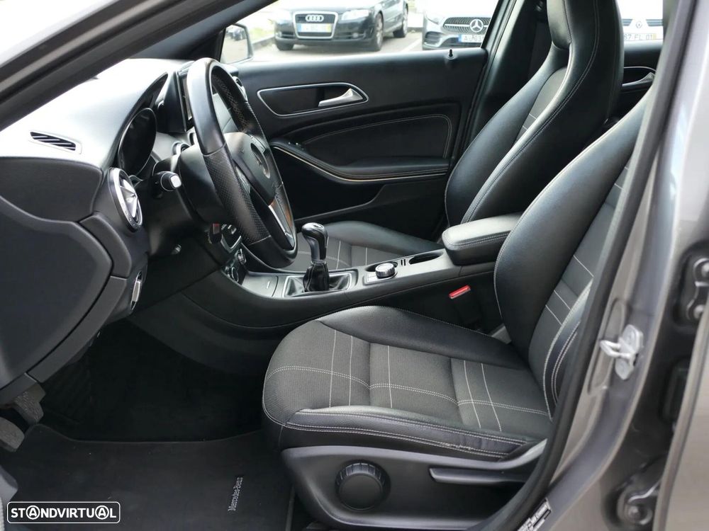 Mercedes-Benz GLA 180 CDi Urban - 24