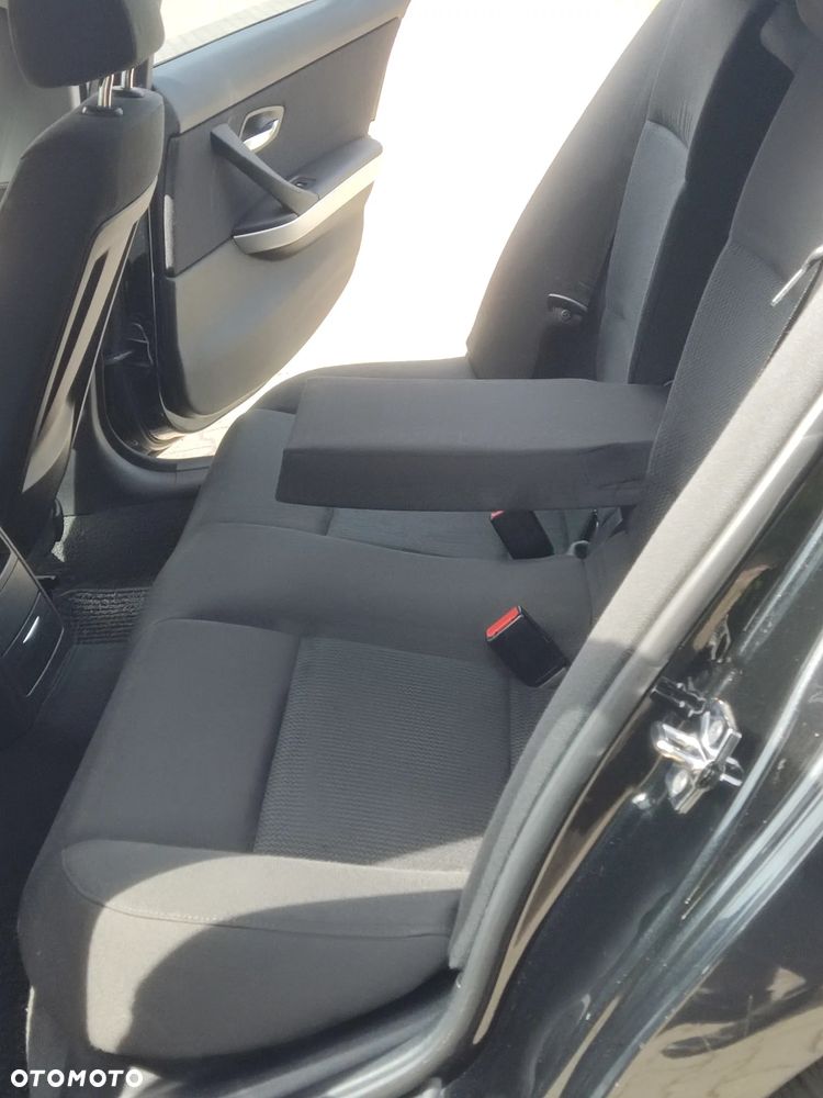 BMW Seria 3 320d DPF - 16