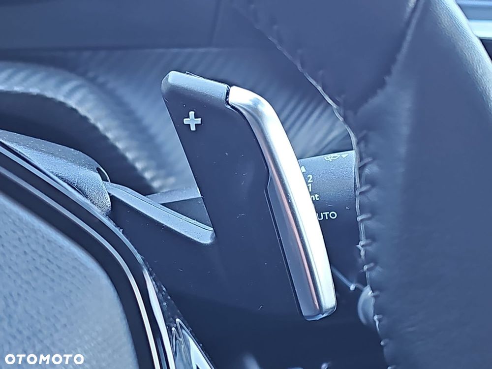 Peugeot 2008 PureTech 130 Allure S&S EAT8 - 22