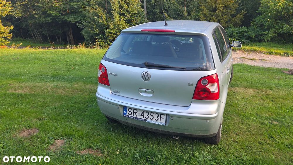 Volkswagen Polo 1.4 16V Basis - 2