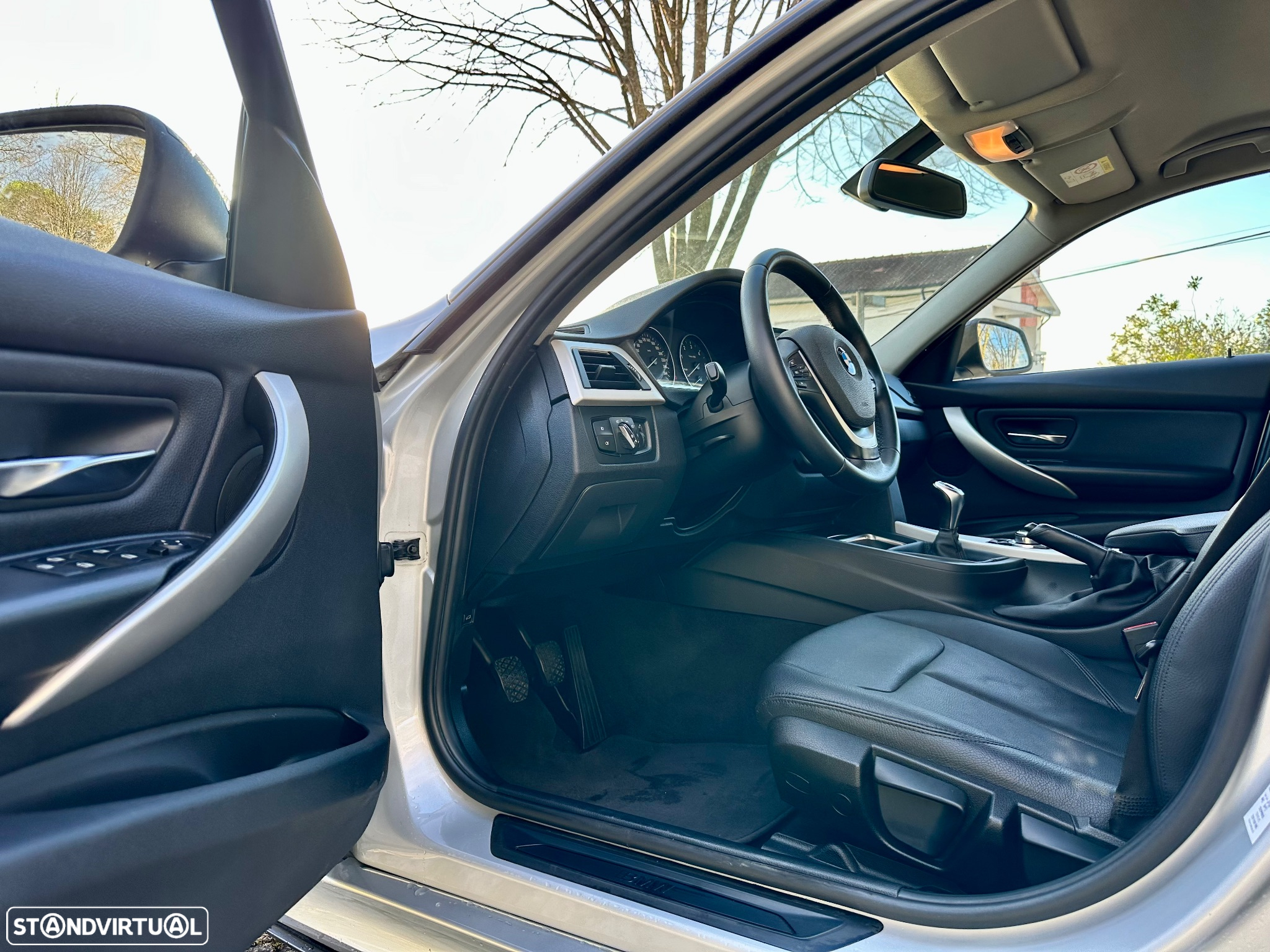 BMW 318 d Touring Pack M - 17