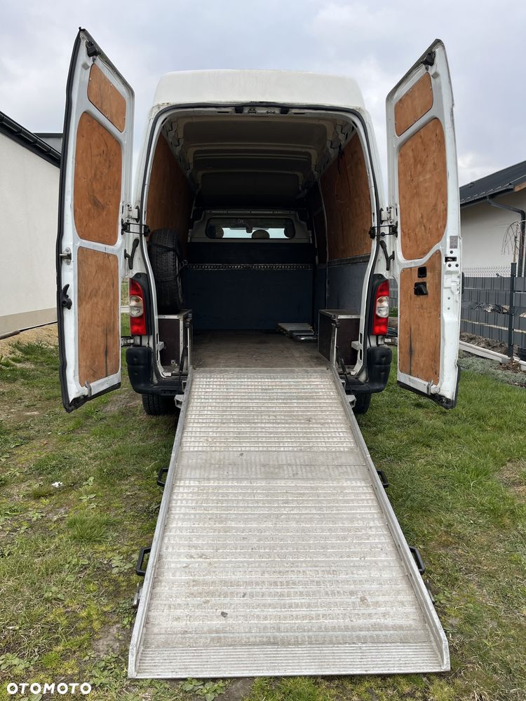 Nissan INTERSTAR - 19