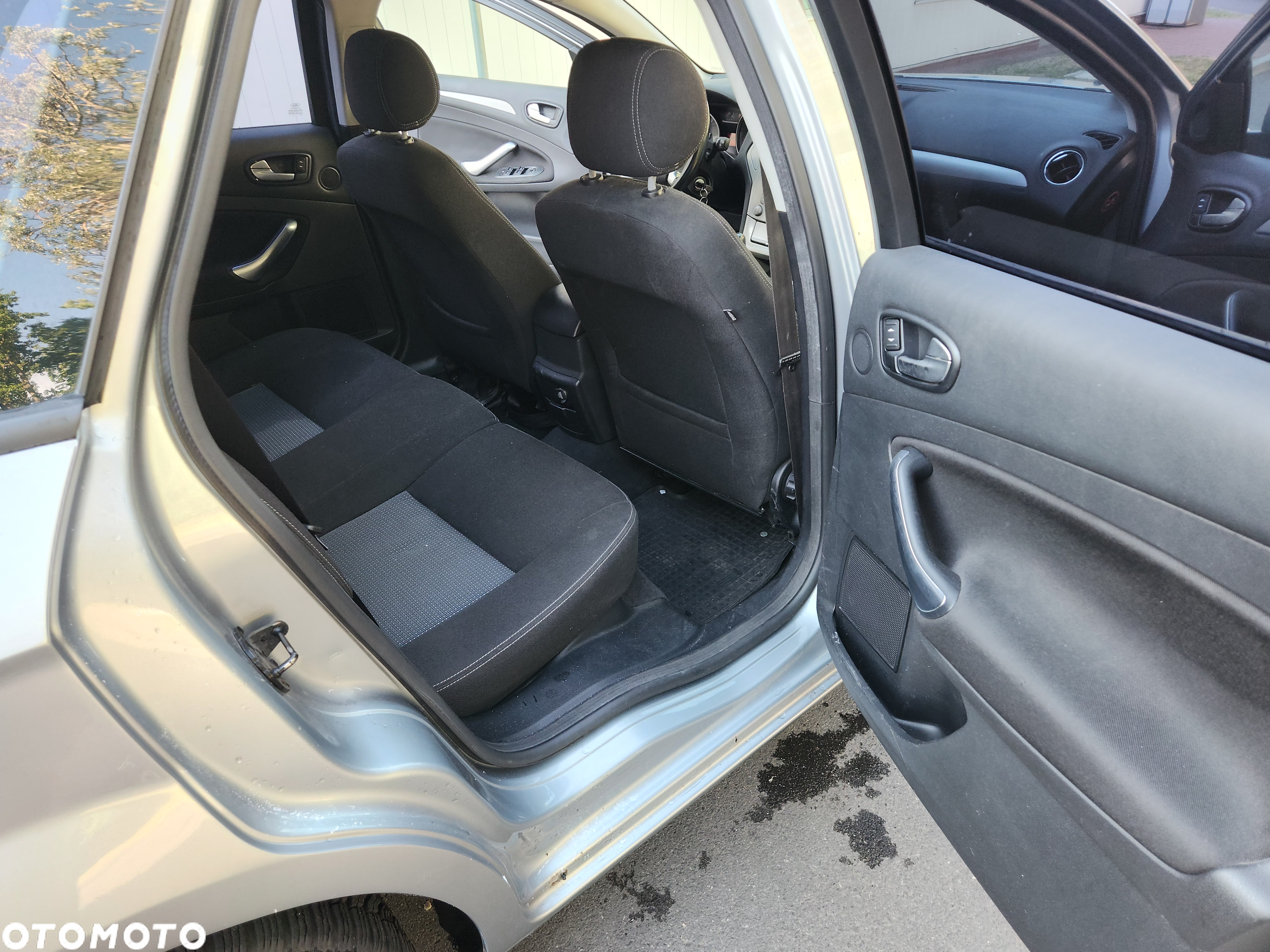 Ford Mondeo 2.0 TDCi Ghia - 14