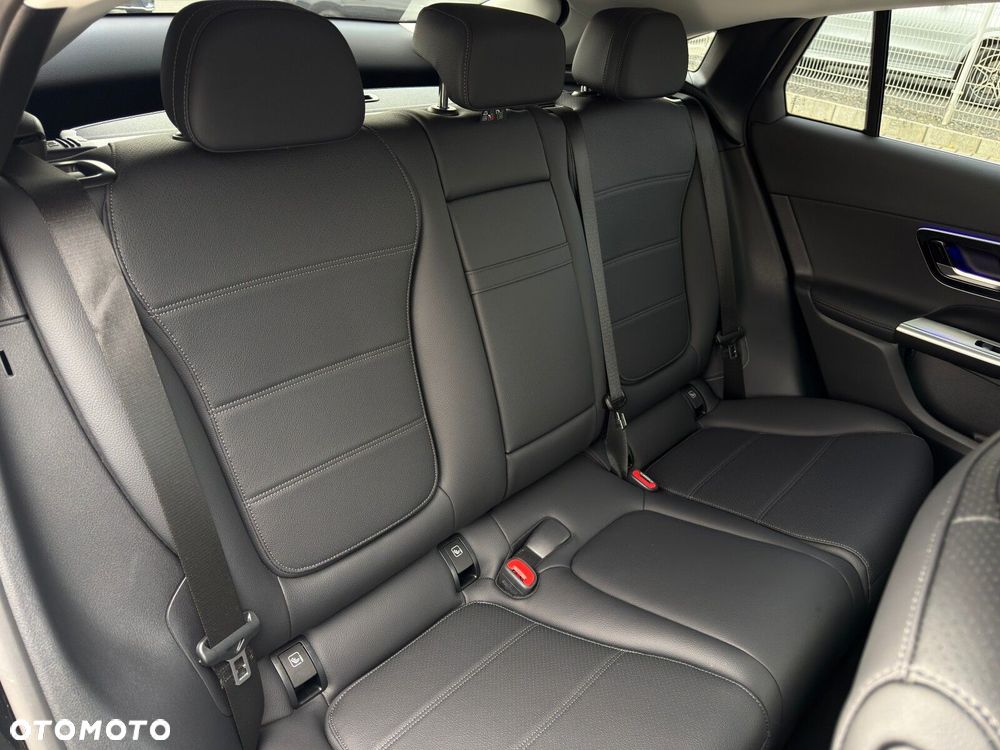 Mercedes-Benz GLC - 26