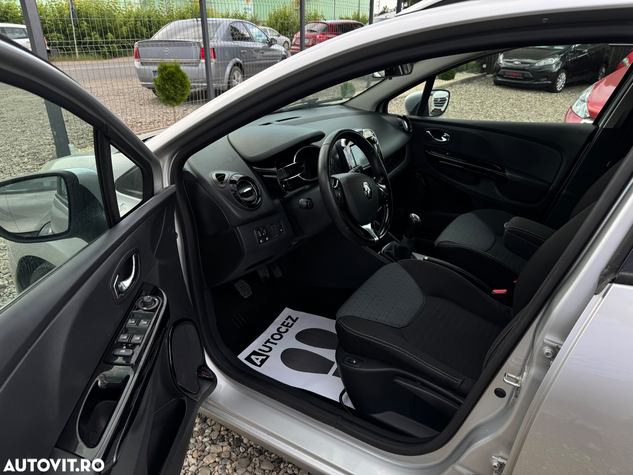 Renault Clio - 10