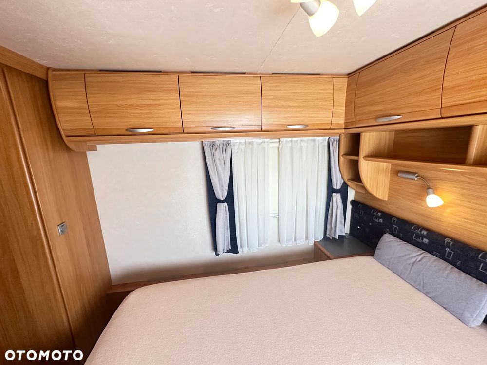 Adria CLASSICA 743 UP z ALDE , dużą markizą. 6/7 osobowa - 38