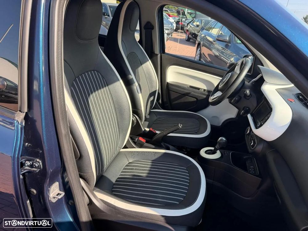 Renault Twingo Z.E. 22 Intens - 7