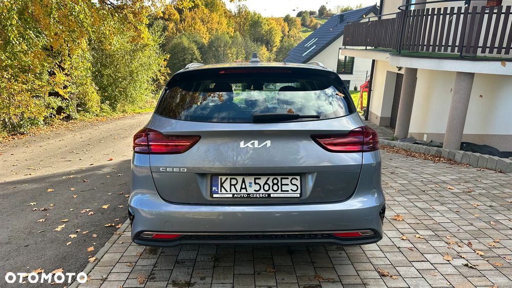 Kia Ceed - 8