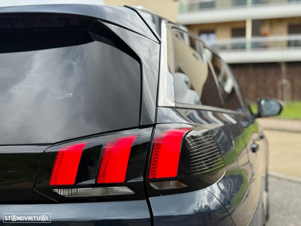 Peugeot 5008 1.2 PureTech GT Line EAT8 - 17