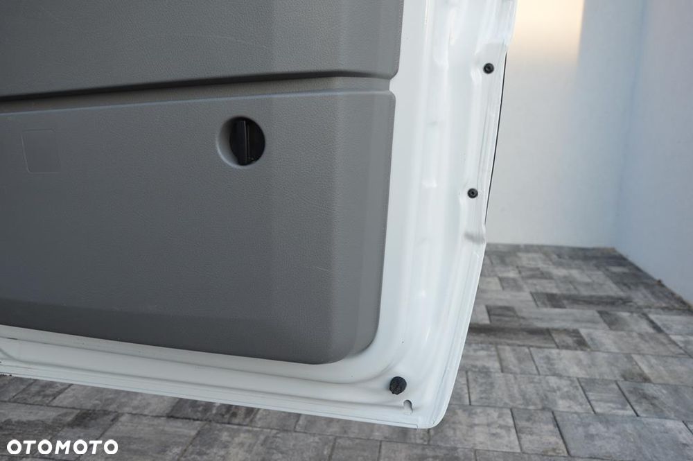 Mercedes-Benz Sprinter - 33