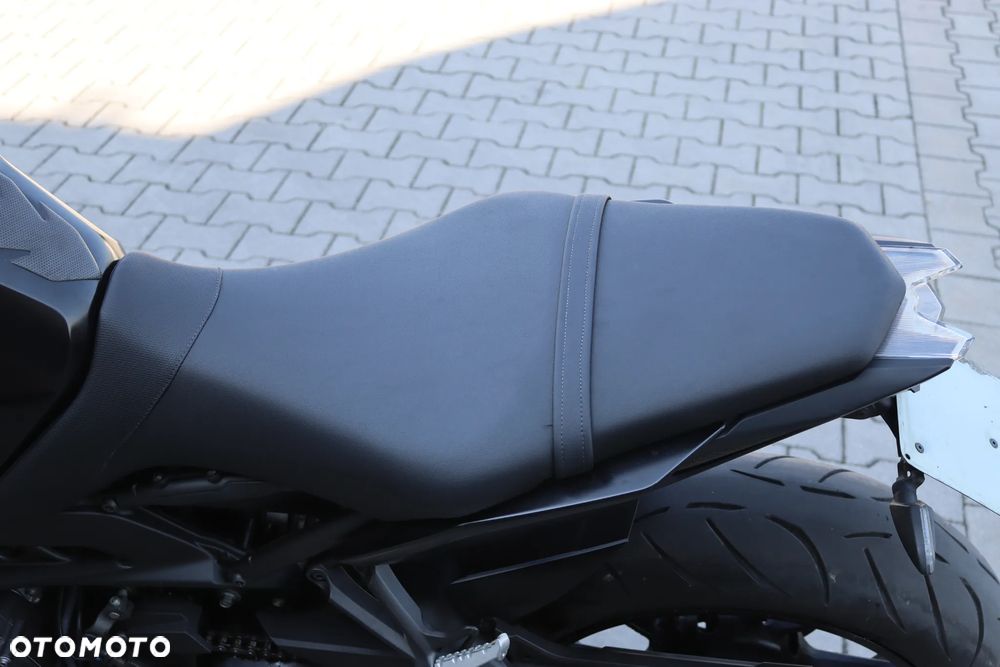 Yamaha MT - 24