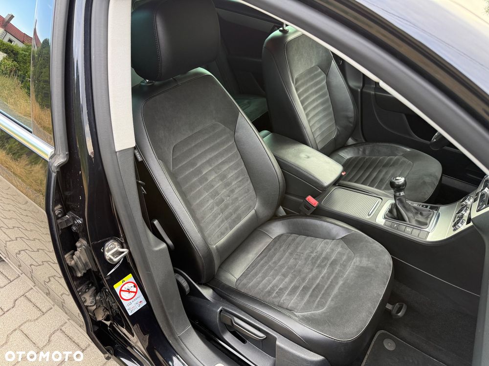 Volkswagen Passat 2.0 TDI DPF Highline - 11