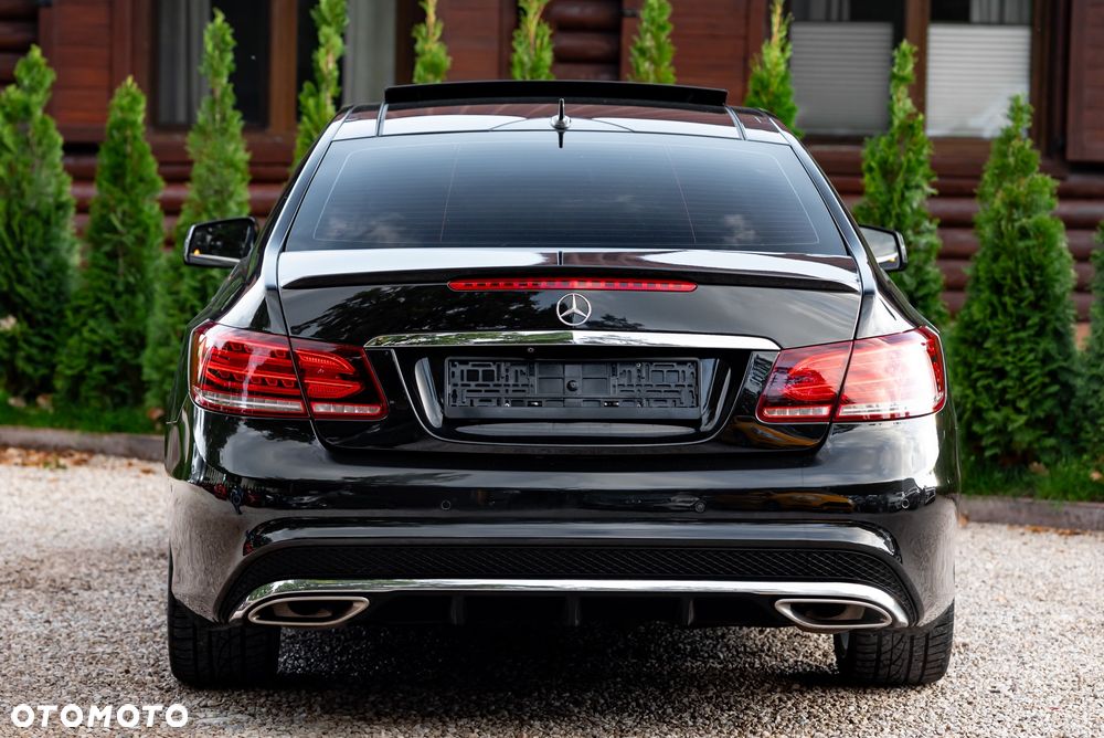 Mercedes-Benz Klasa E 250 Coupe 7G-TRONIC - 12