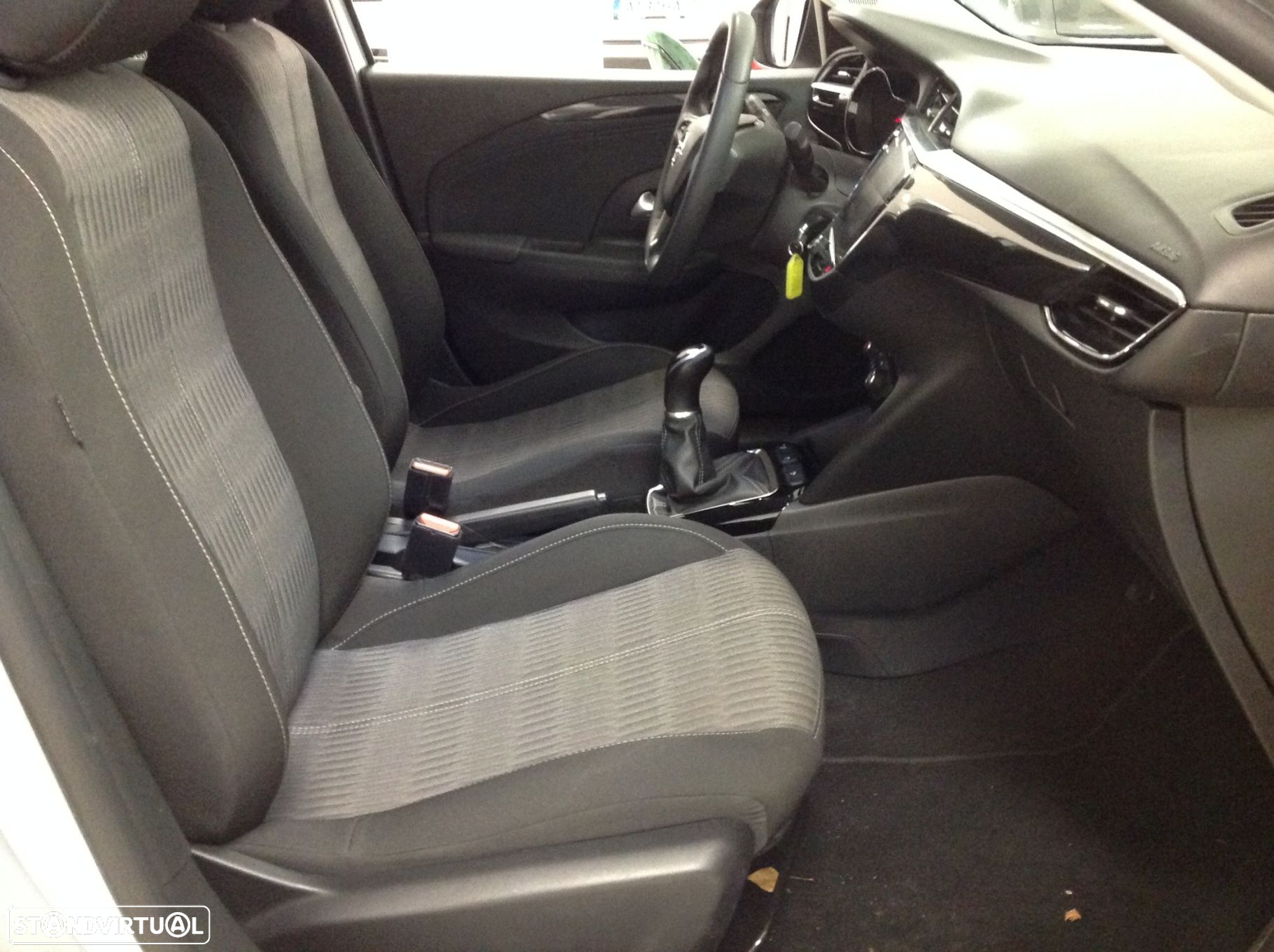 Opel Corsa 1.2 Business - 31