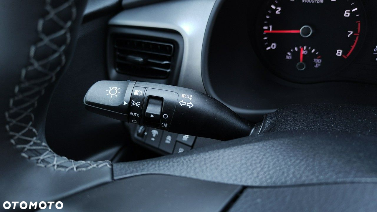 Kia Stonic - 19