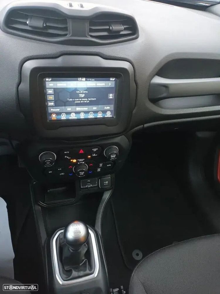 Jeep Renegade 1.0 T Orange Edition - 16