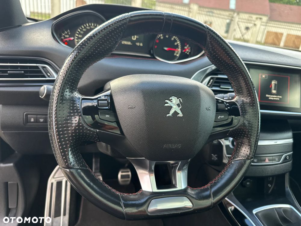 Peugeot 308 1.2 PureTech GPF GT Pack S&S - 20