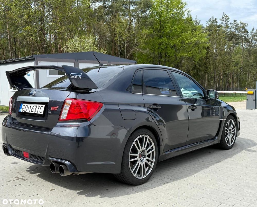 Subaru Impreza STI - 12
