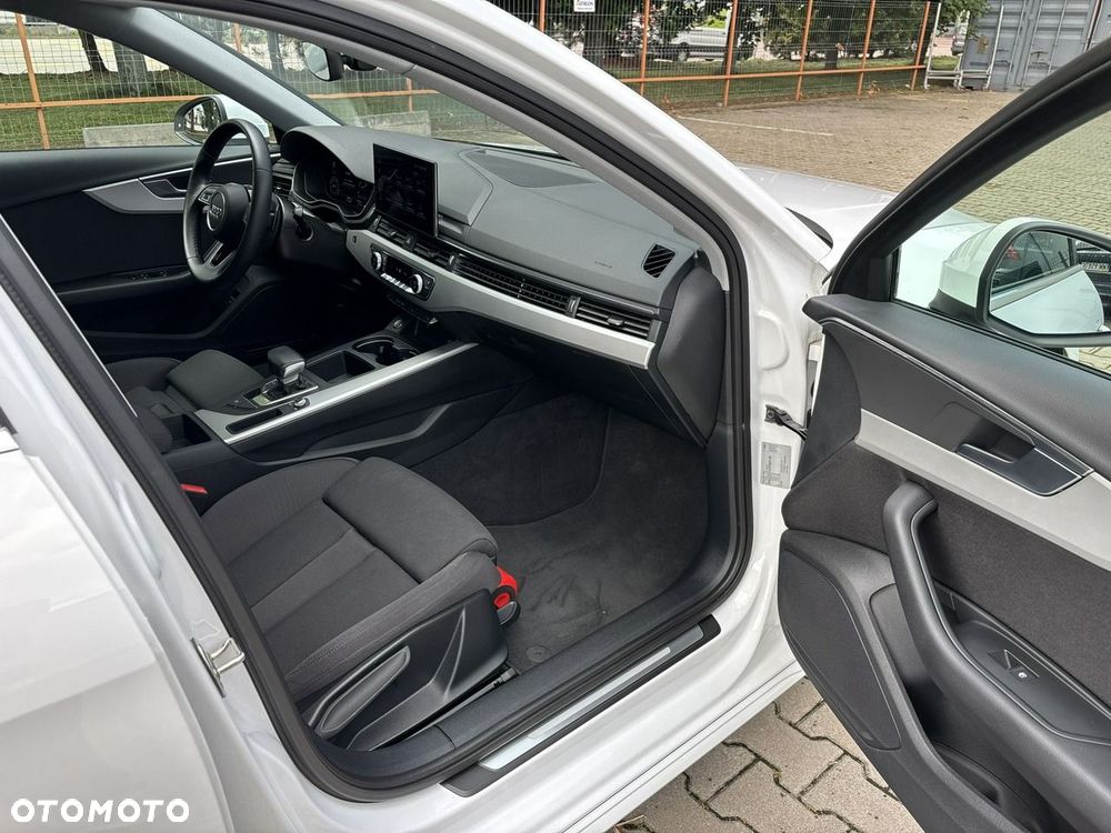 Audi A4 Limousine 35 TFSI mHEV Advanced S tronic - 16