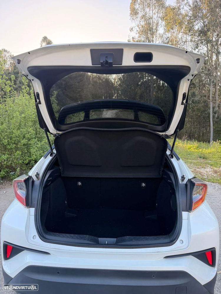 Toyota C-HR 1.8 HSD Exclusive+P.Luxury - 11