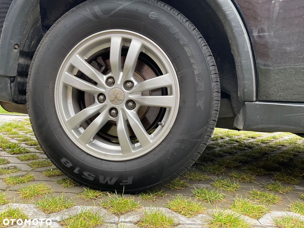 Mitsubishi Outlander - 15