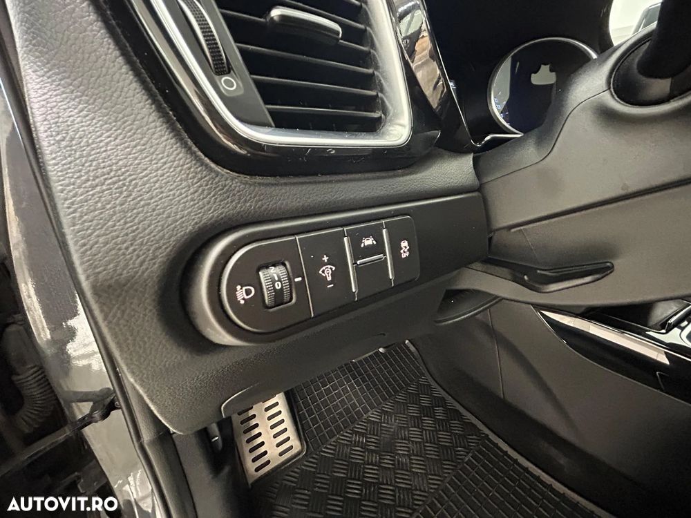 Kia Ceed 1.6 T-GDI 7DCT GT - 18