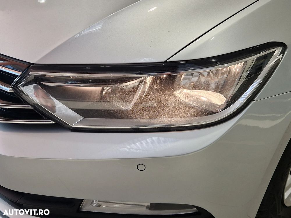 Volkswagen Passat Variant 2.0 TDI SCR DSG - 9