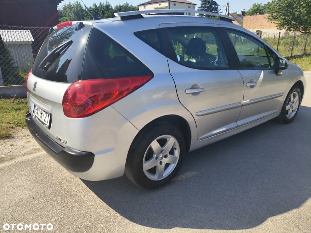 Peugeot 207 - 7