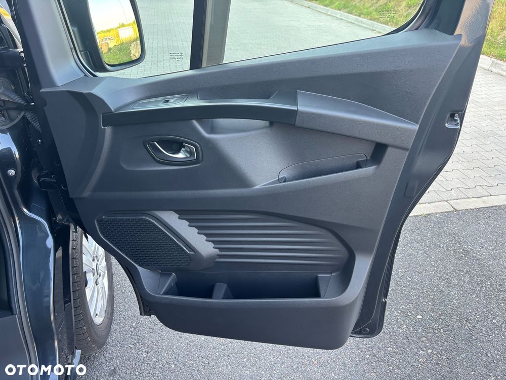 Renault Trafic - 14
