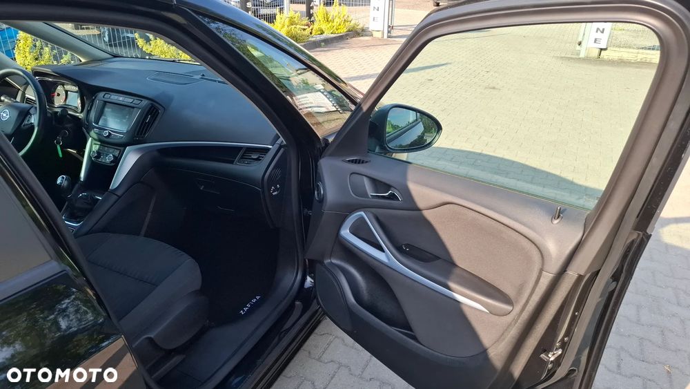 Opel Zafira - 17