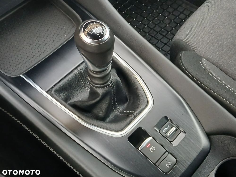 Nissan Qashqai 1.3 DIG-T N-Connecta EU6d - 11