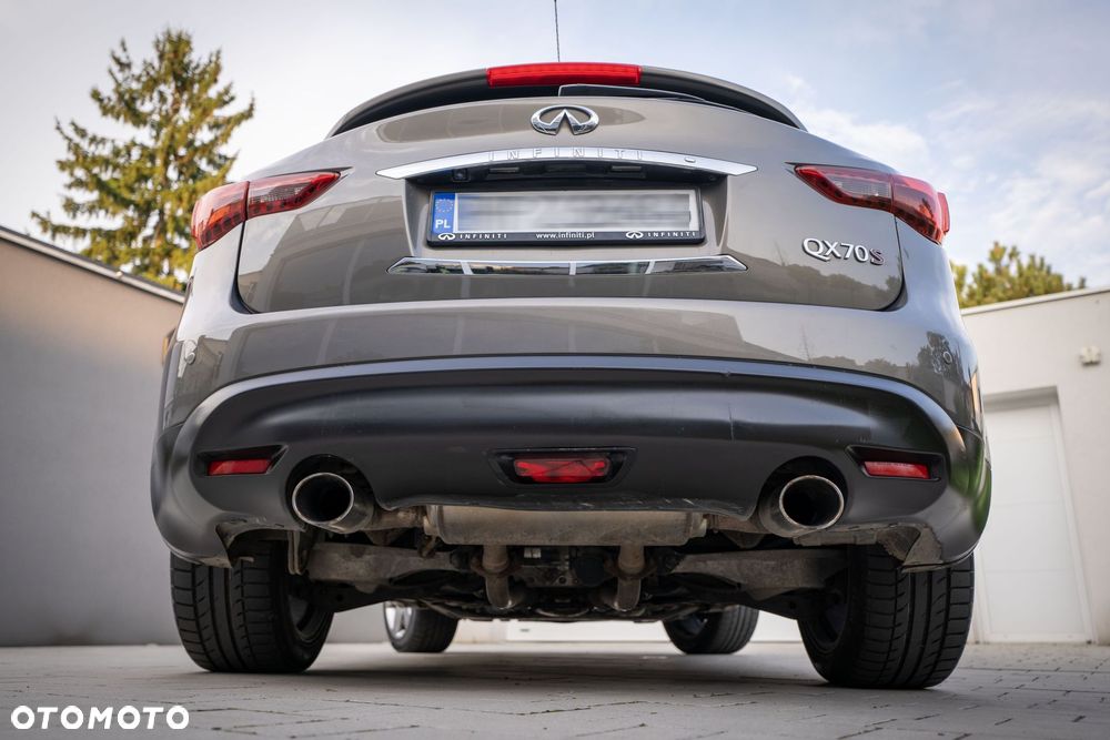 Infiniti QX70 - 6