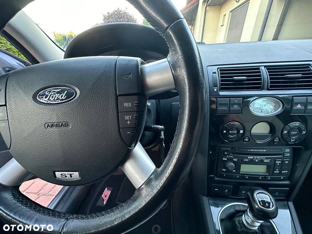 Ford Mondeo V6 ST 220 - 18