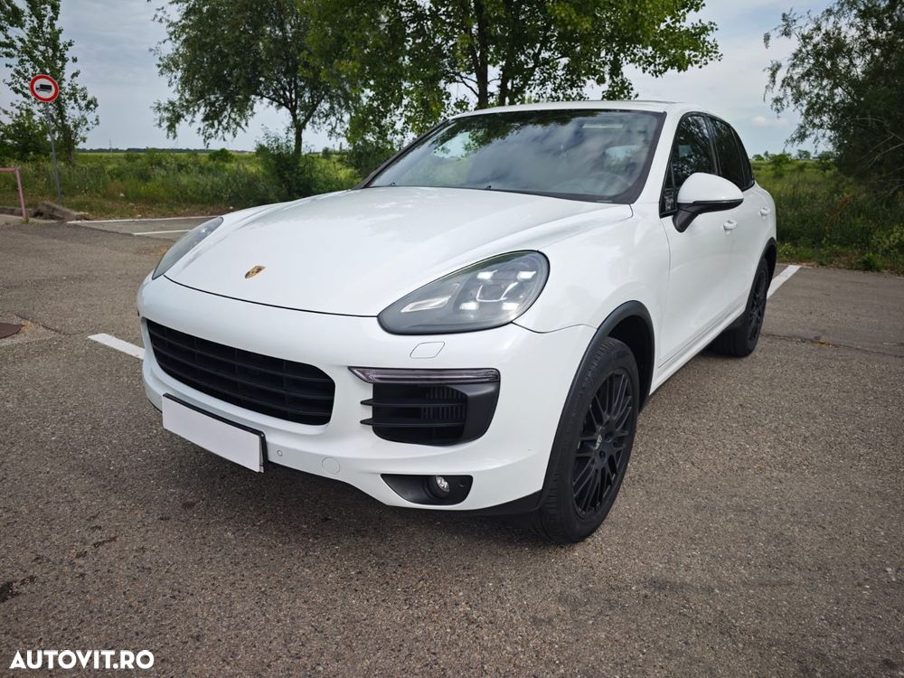 Porsche Cayenne 3.0 L V6 - 1