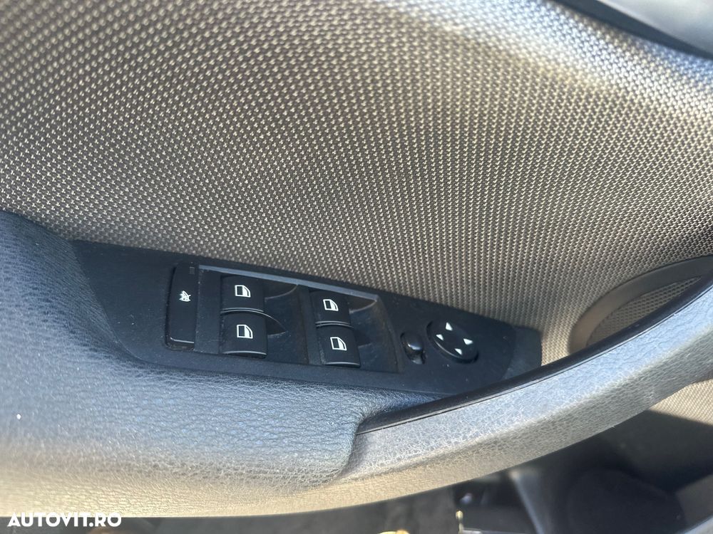 BMW X1 xDrive20d - 10