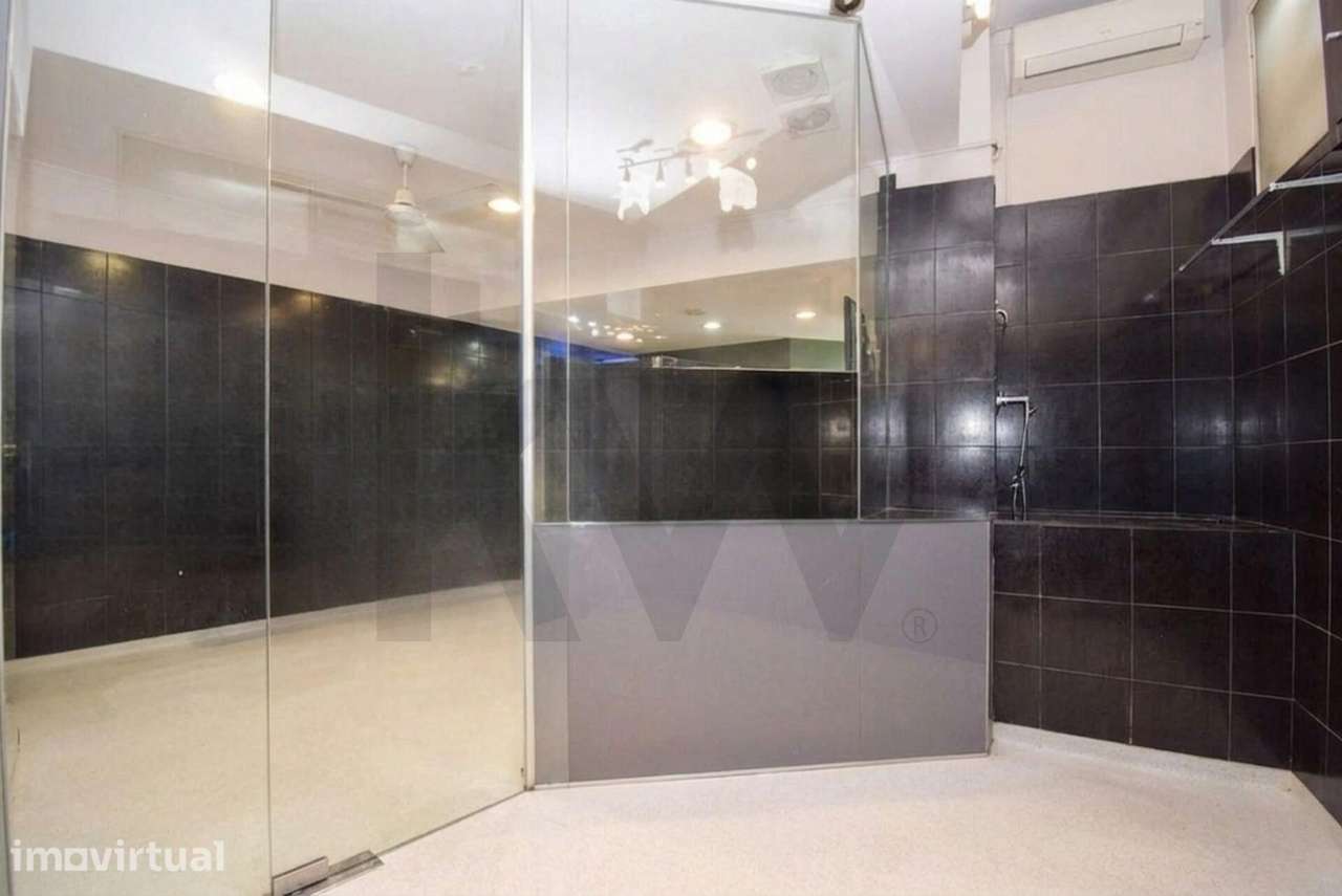 Loja nos Olivais com 135 m2, montra e WC | Ideal para clínica, fisiote - Grande imagem: 5/15