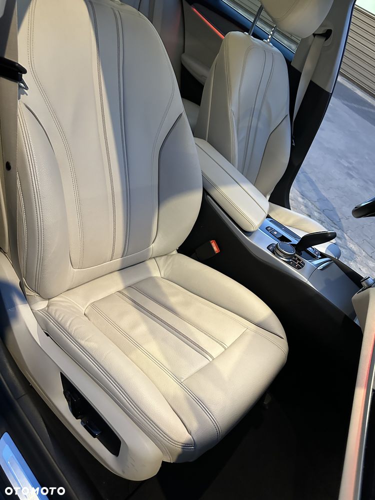 BMW Seria 5 520d Luxury Line - 13