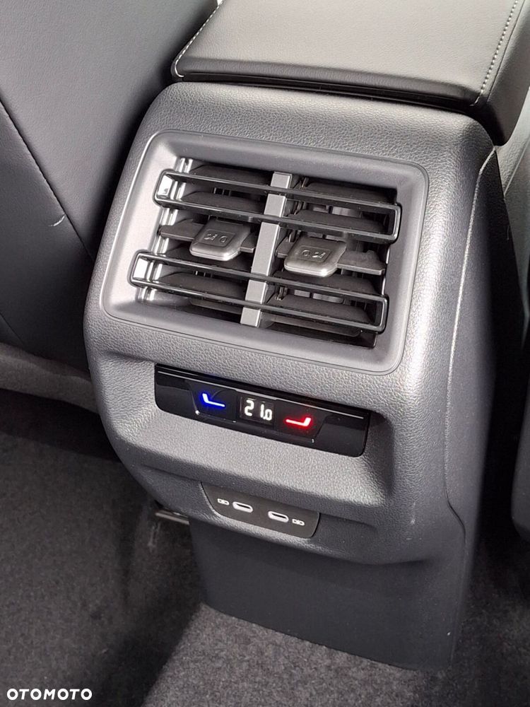 Volkswagen Tiguan - 22