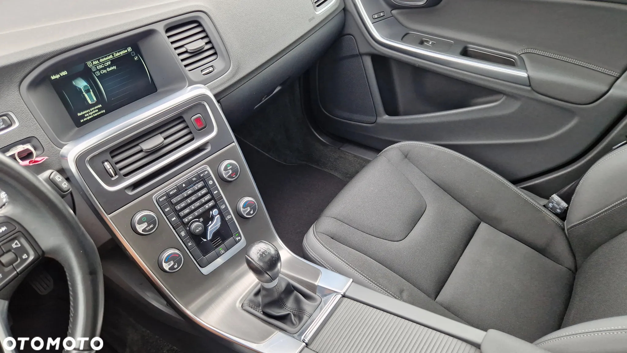 Volvo V60 D3 Momentum - 22