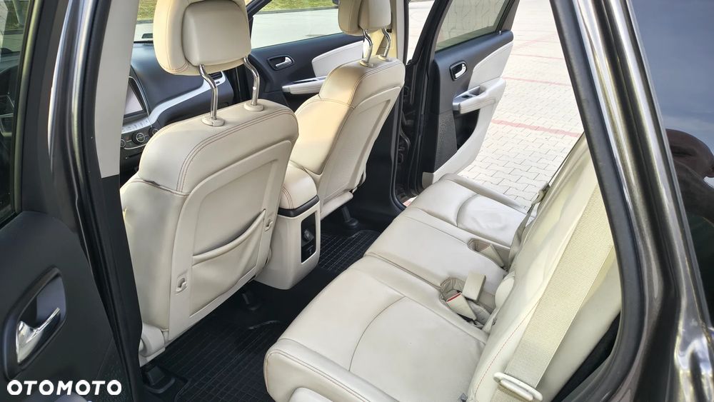 Dodge Journey 2.7 V6 R/T - 6