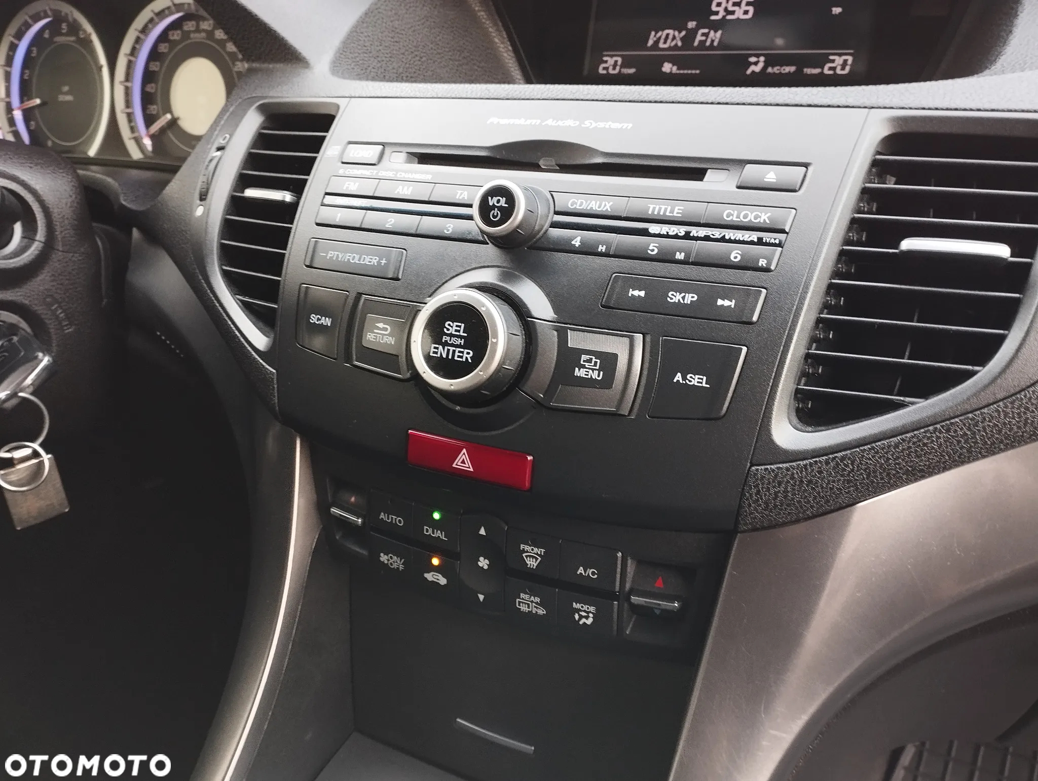 Honda Accord 2.0 Comfort - 17